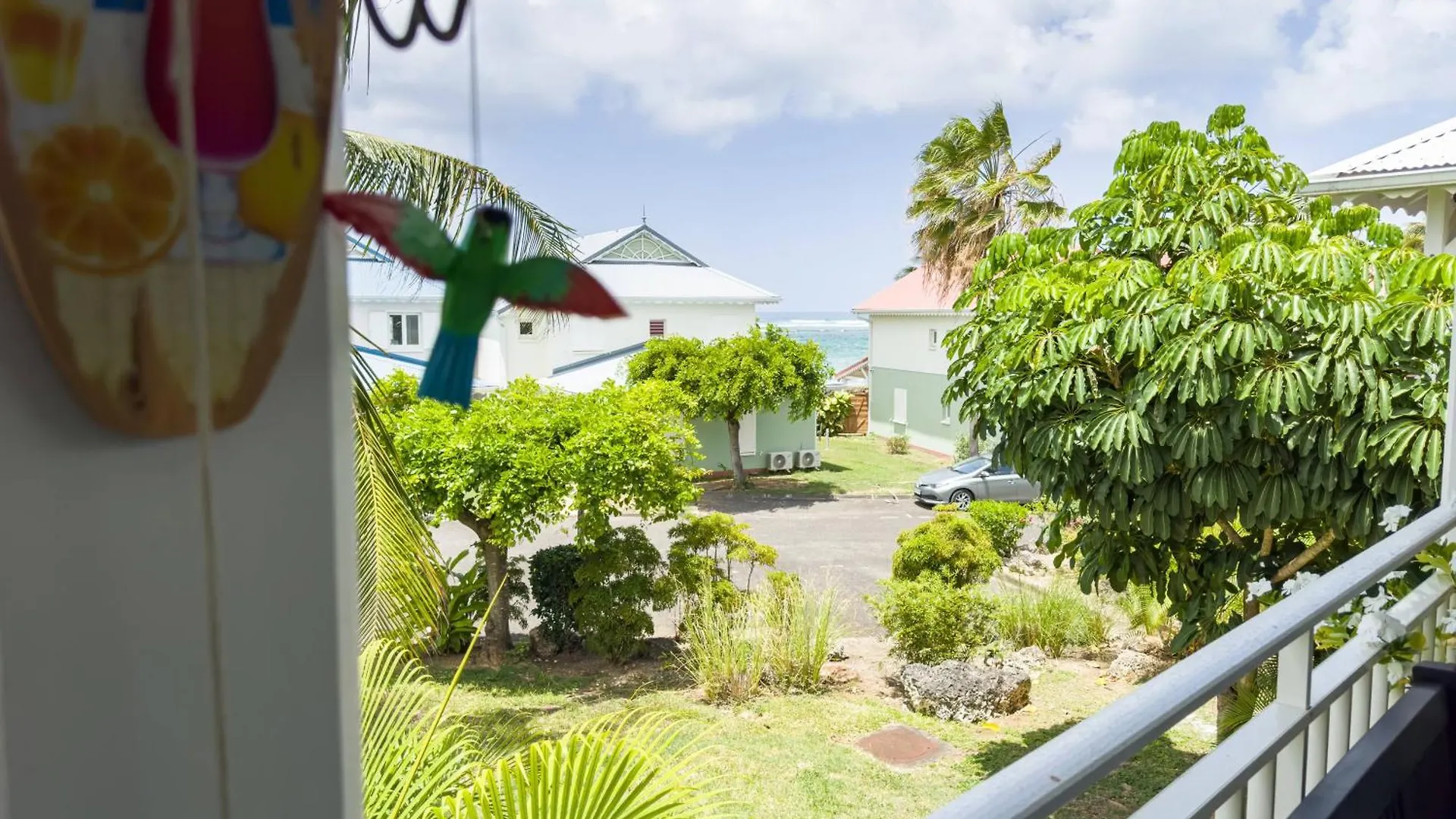 Les Pieds Dans L\'Eau Avec Vue Sur Mer, Pres De La Plage De L\'Autre Bord ! location